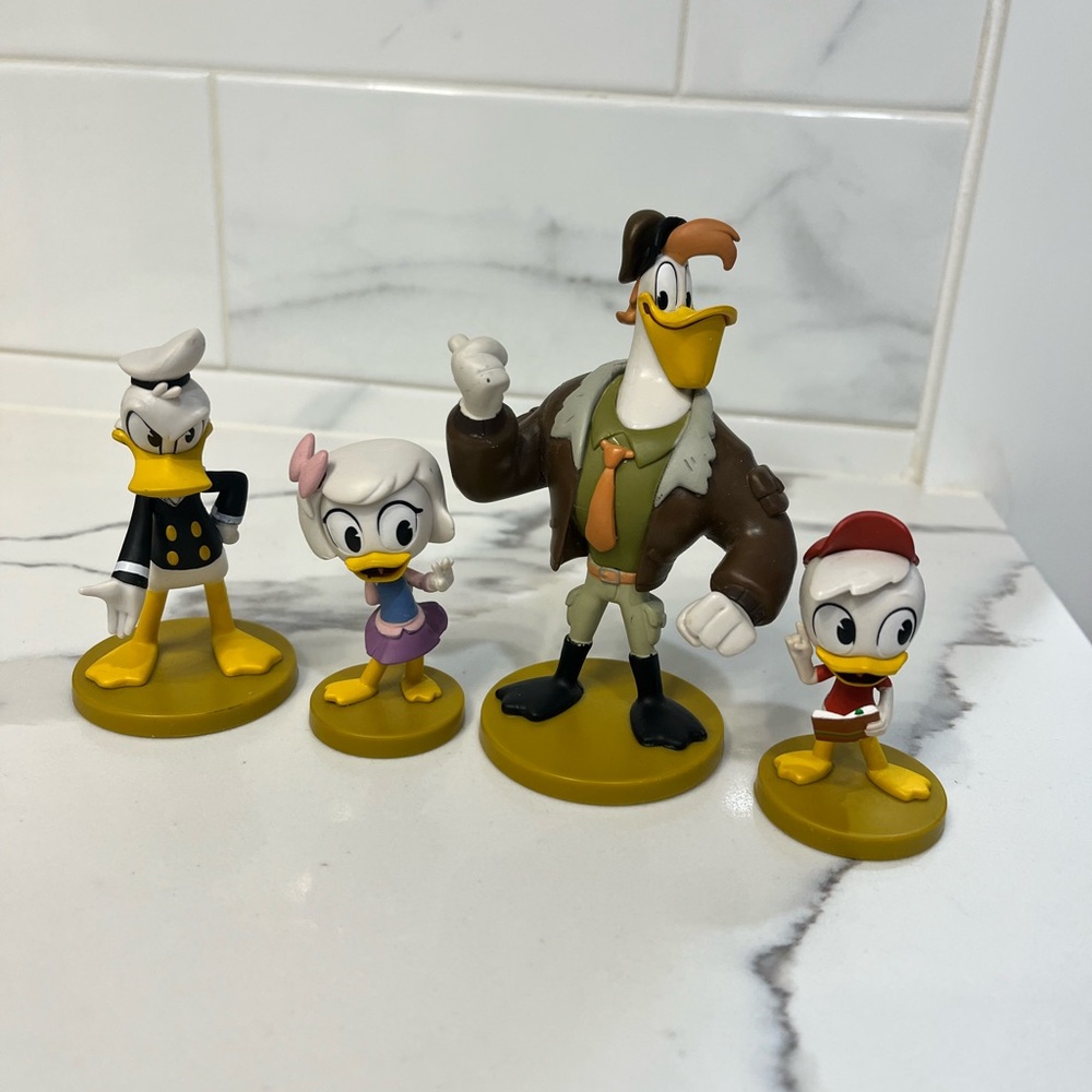Disney DuckTales Exclusive 4 Figure Set. See description‎ for names